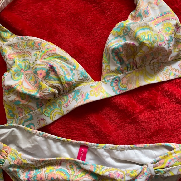 Bathing suit - Picture 3 of 3